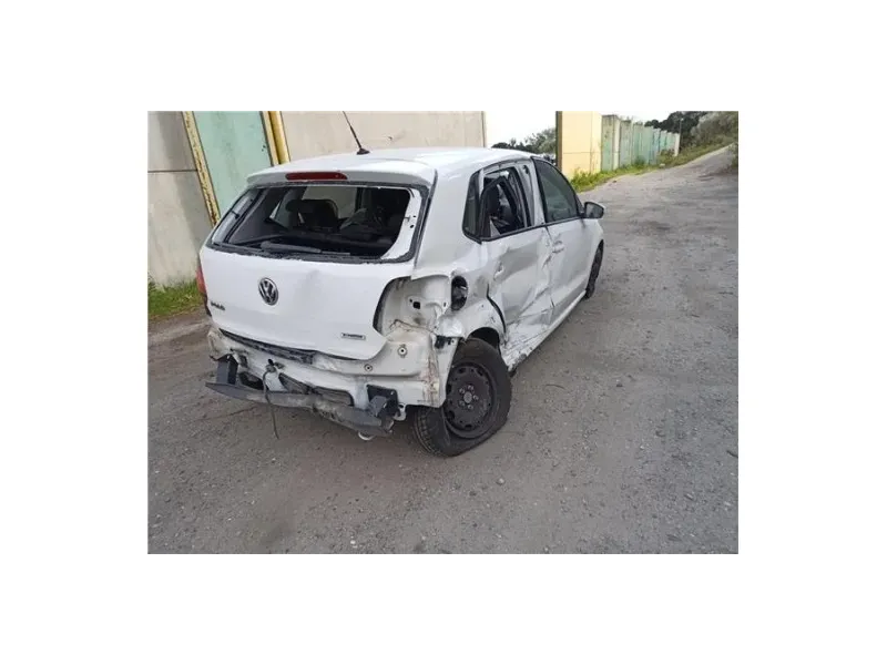 CAPO VOLKSWAGEN GOLF VI PLUS (521)