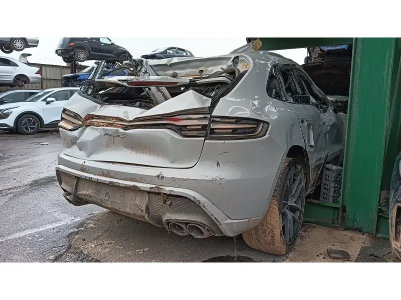 PORSCHE MACAN (95B)